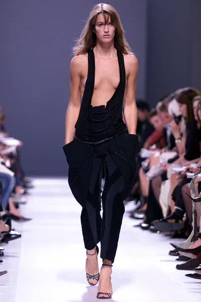 Look 32
